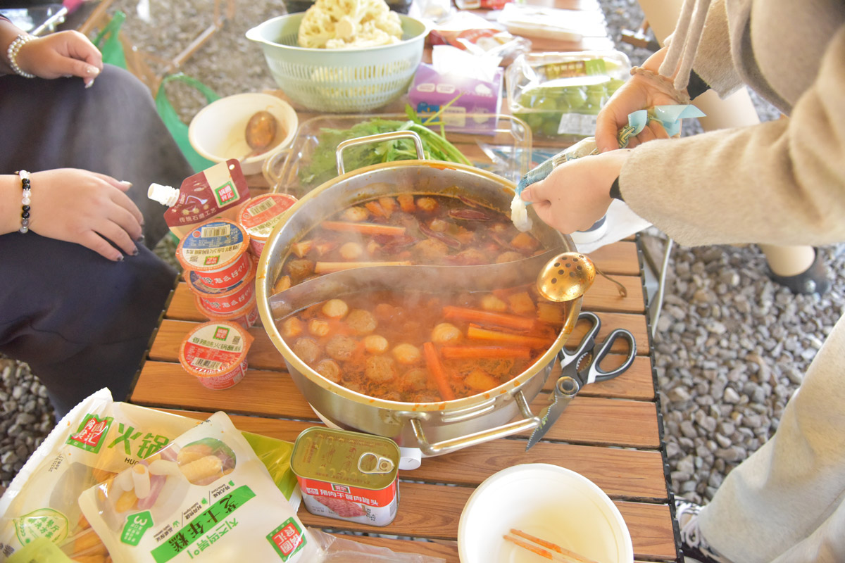 Delicious Hot Pot & Snacks